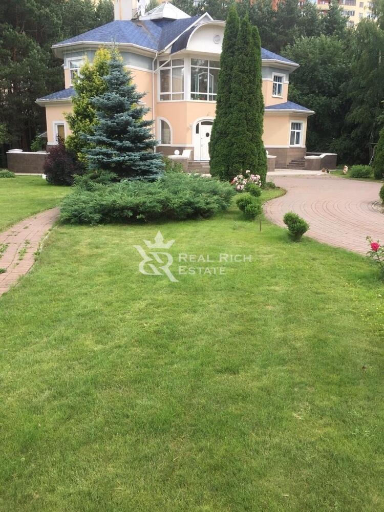 2-этажный коттедж 690 м² с отделкой