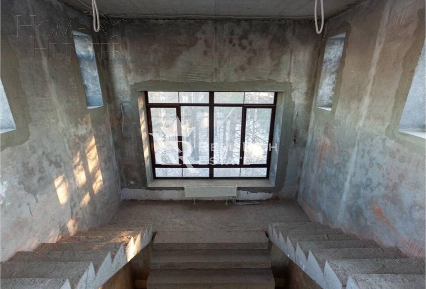 3-этажный коттедж 704 м² без отделки