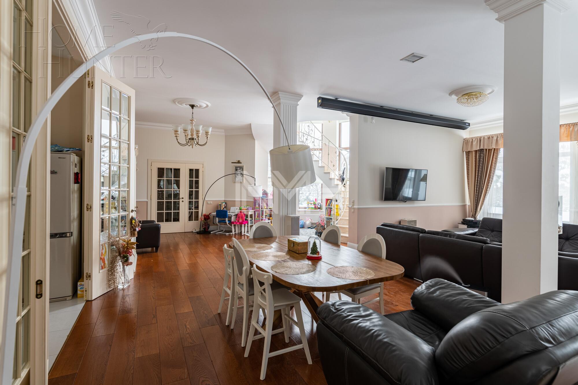 2-этажный коттедж 310 м² с отделкой