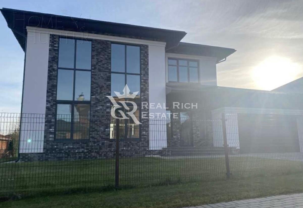 2-этажный коттедж 300 м² без отделки