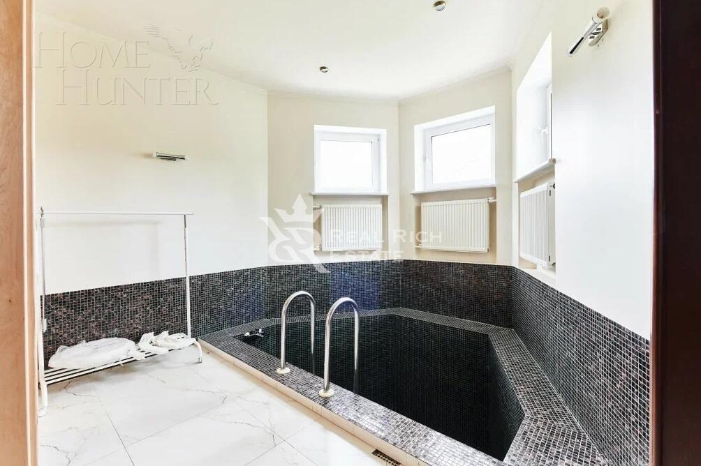 2-этажный коттедж 396 м² с отделкой