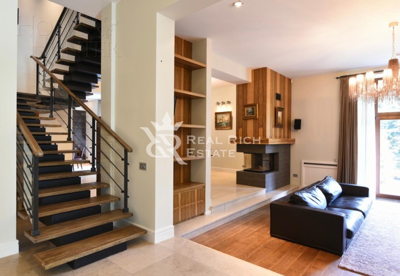 2-этажный коттедж 921.2 м² с отделкой