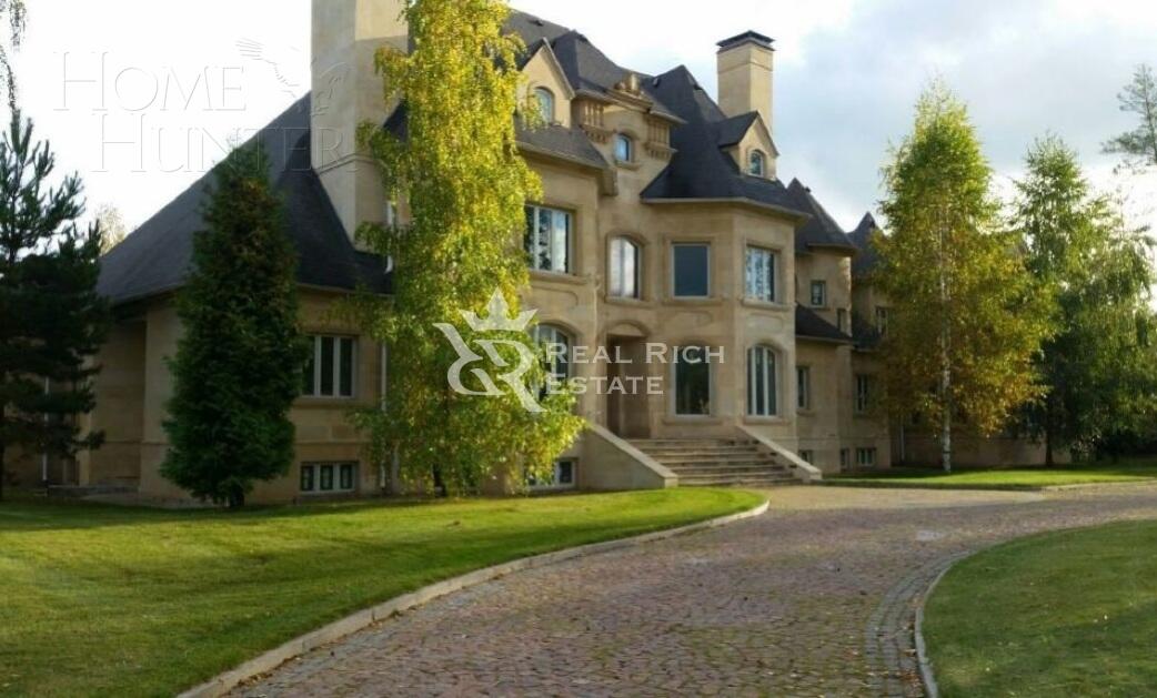 3-этажный коттедж 1 353 м² без отделки