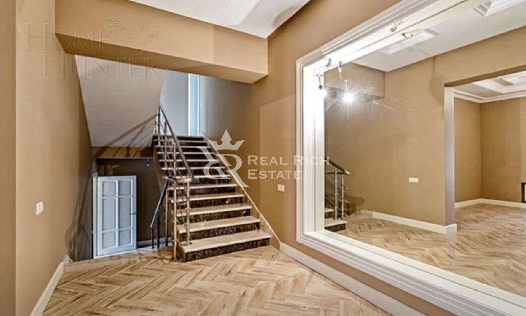 2-этажный таунхаус 338 м² с отделкой