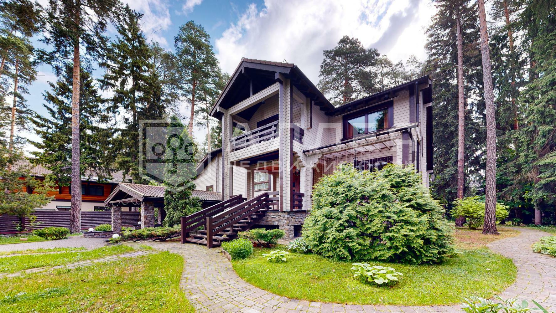 2-этажный коттедж 820 м² с отделкой