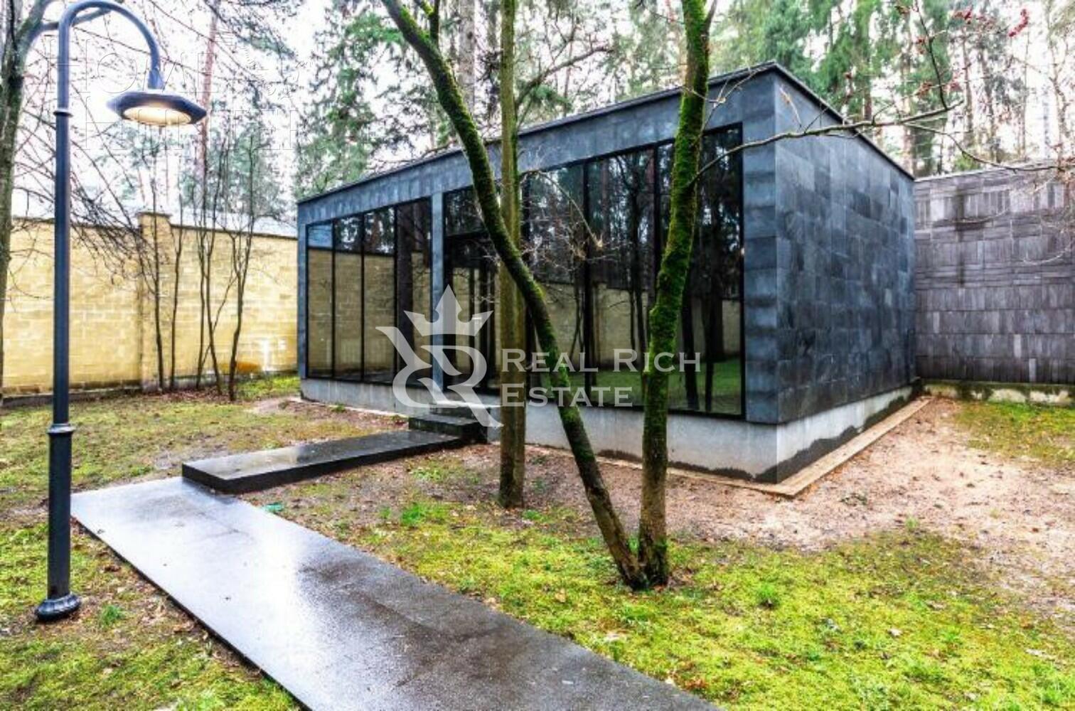 2-этажный коттедж 680 м² с отделкой