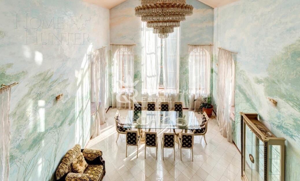 2-этажный коттедж 1 080 м² с отделкой