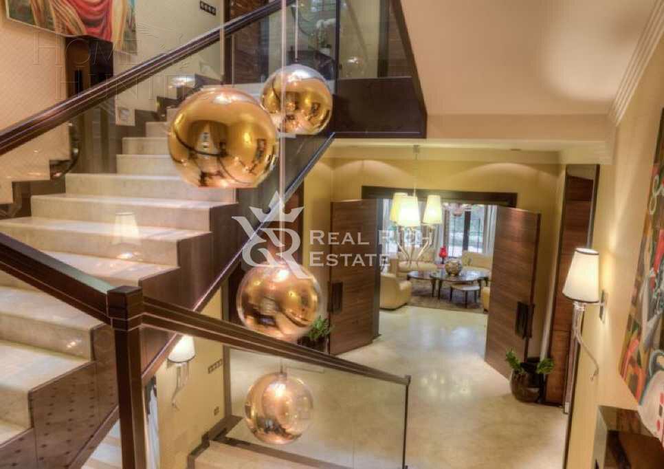 2-этажный коттедж 800 м² с отделкой