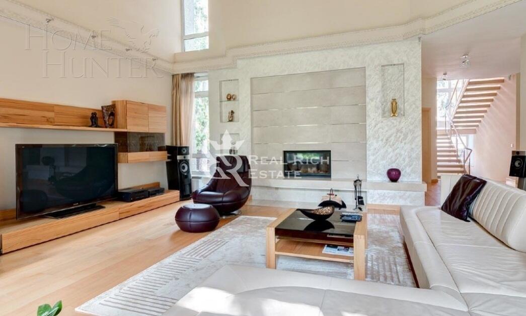 3-этажный коттедж 550 м² с отделкой