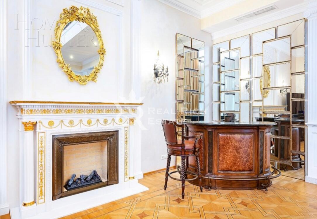 3-этажный коттедж 1 800 м² с отделкой