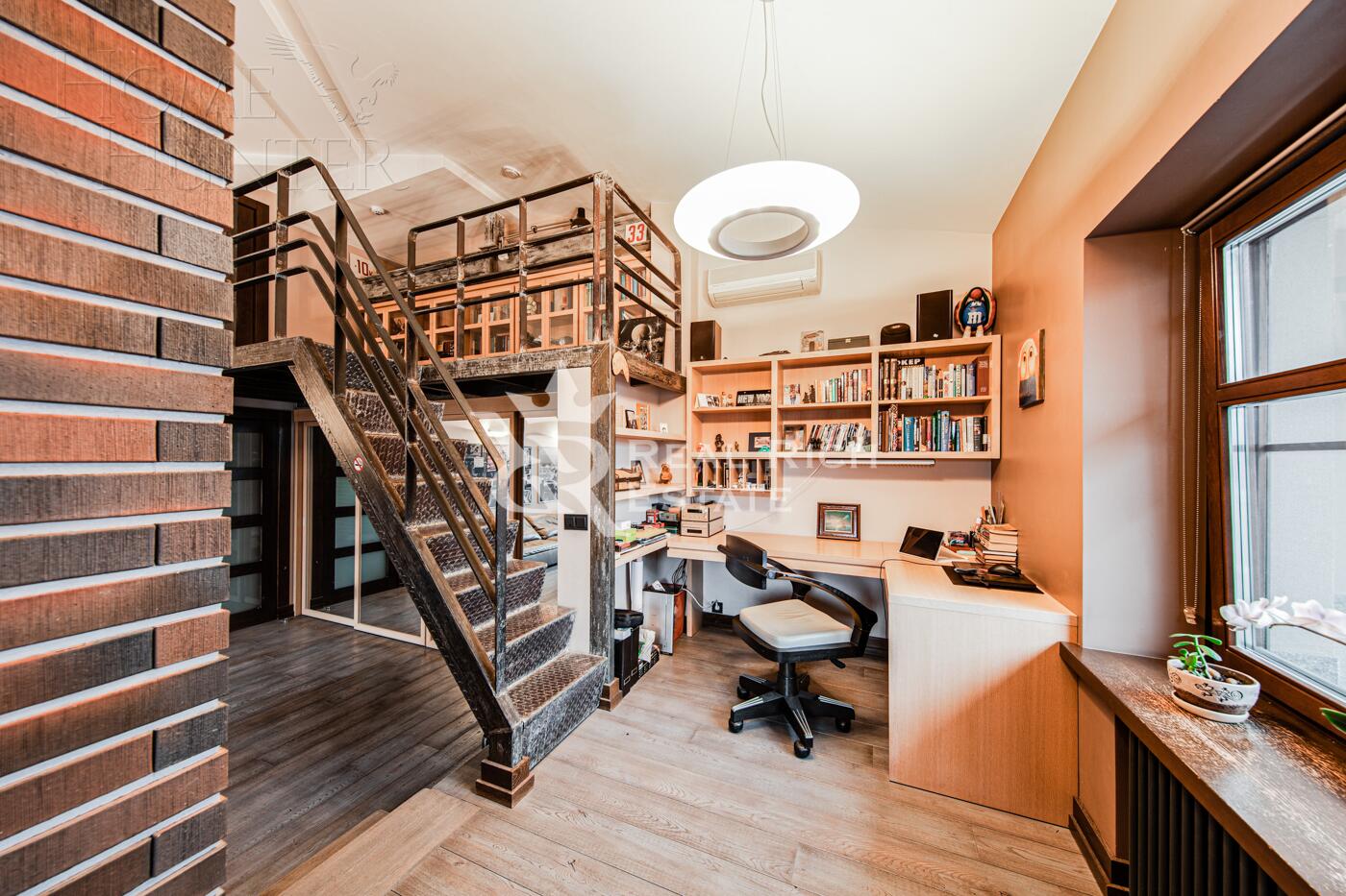 2-этажный коттедж 860 м² с отделкой