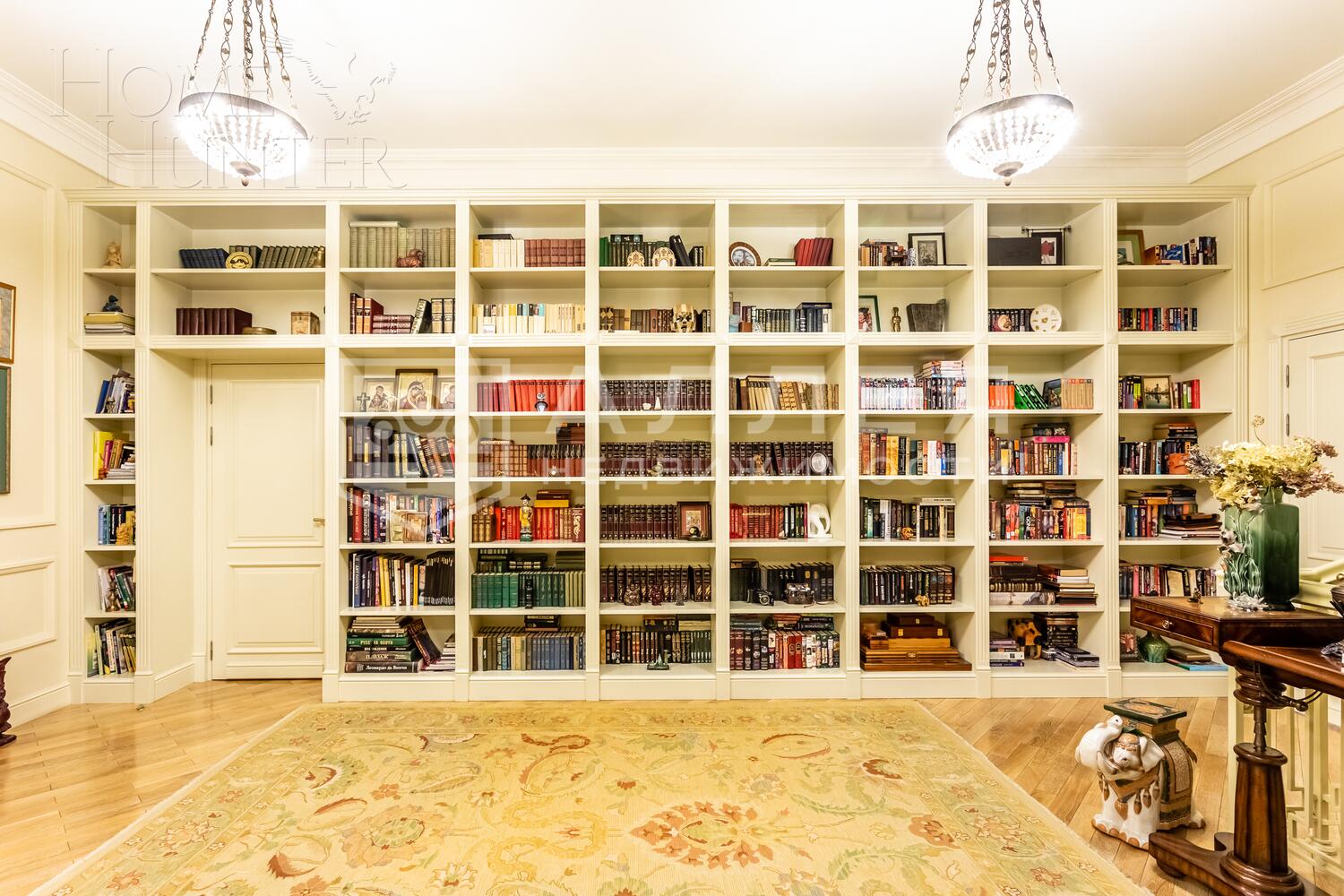 3-этажный коттедж 650 м² с отделкой