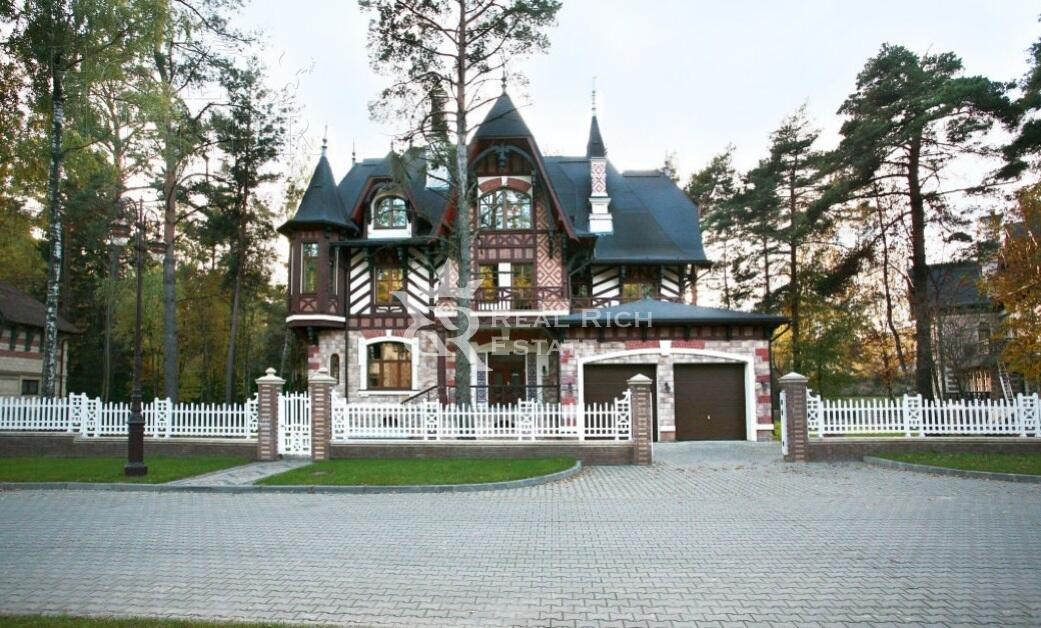 2-этажный коттедж 639 м² с отделкой