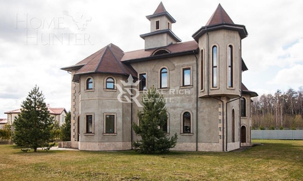 3-этажный коттедж 520 м² без отделки