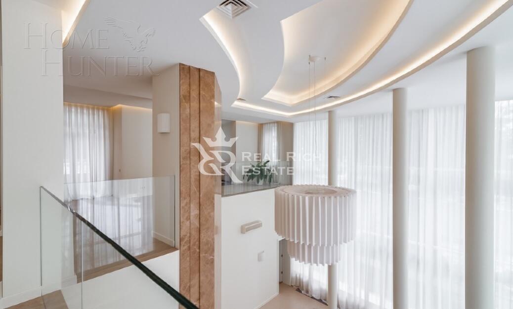 3-этажный коттедж 1 000 м² с отделкой