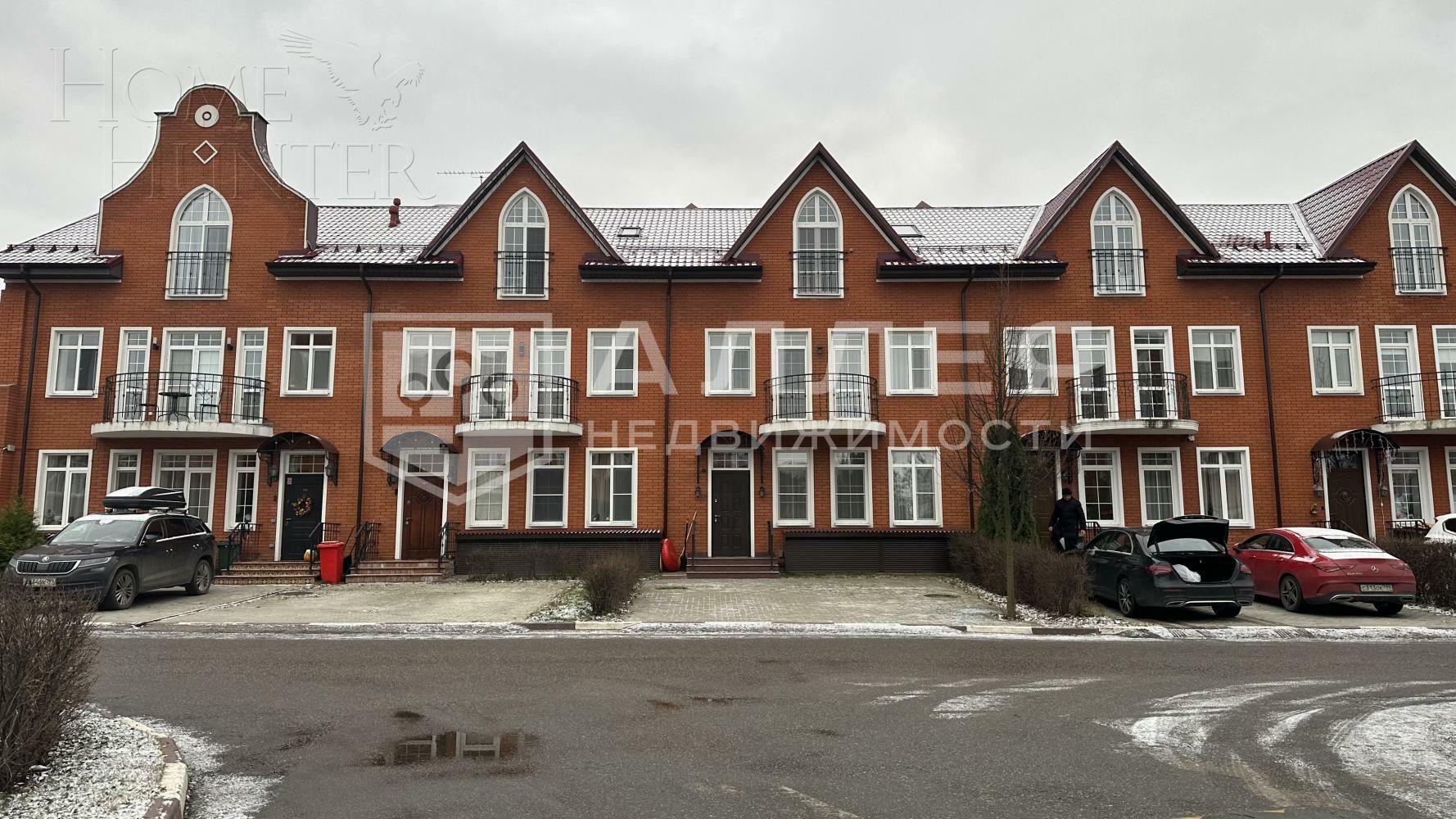 3-этажный таунхаус 180 м² с отделкой