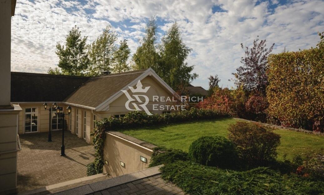 2-этажный коттедж 700 м² с отделкой