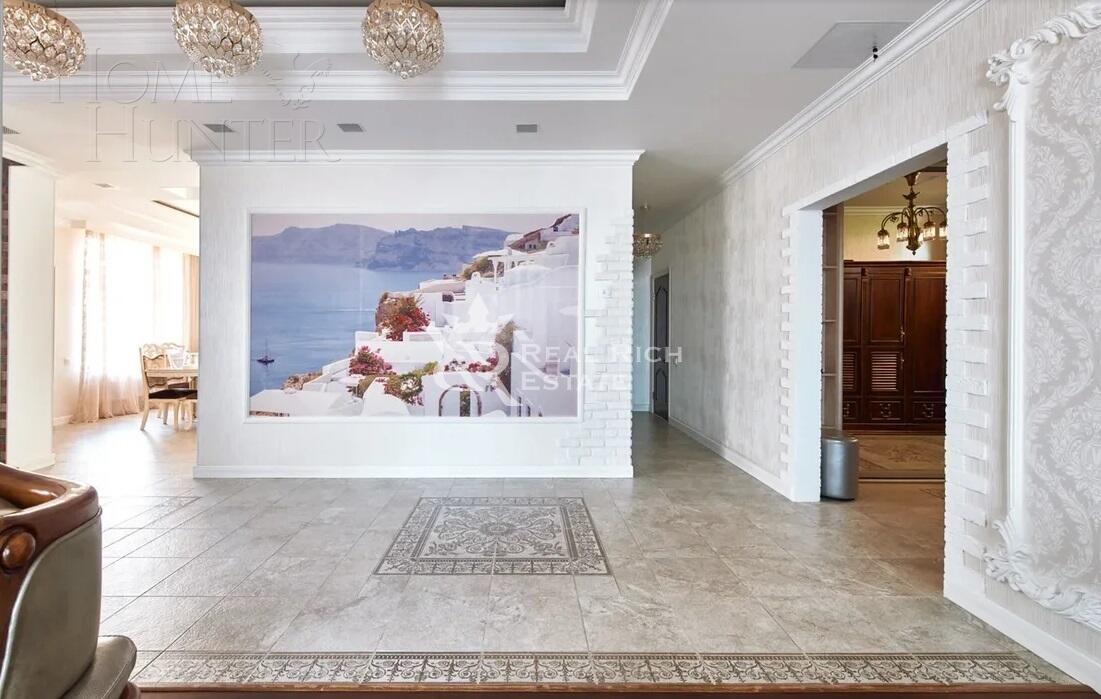 2-этажный коттедж 600 м² с отделкой