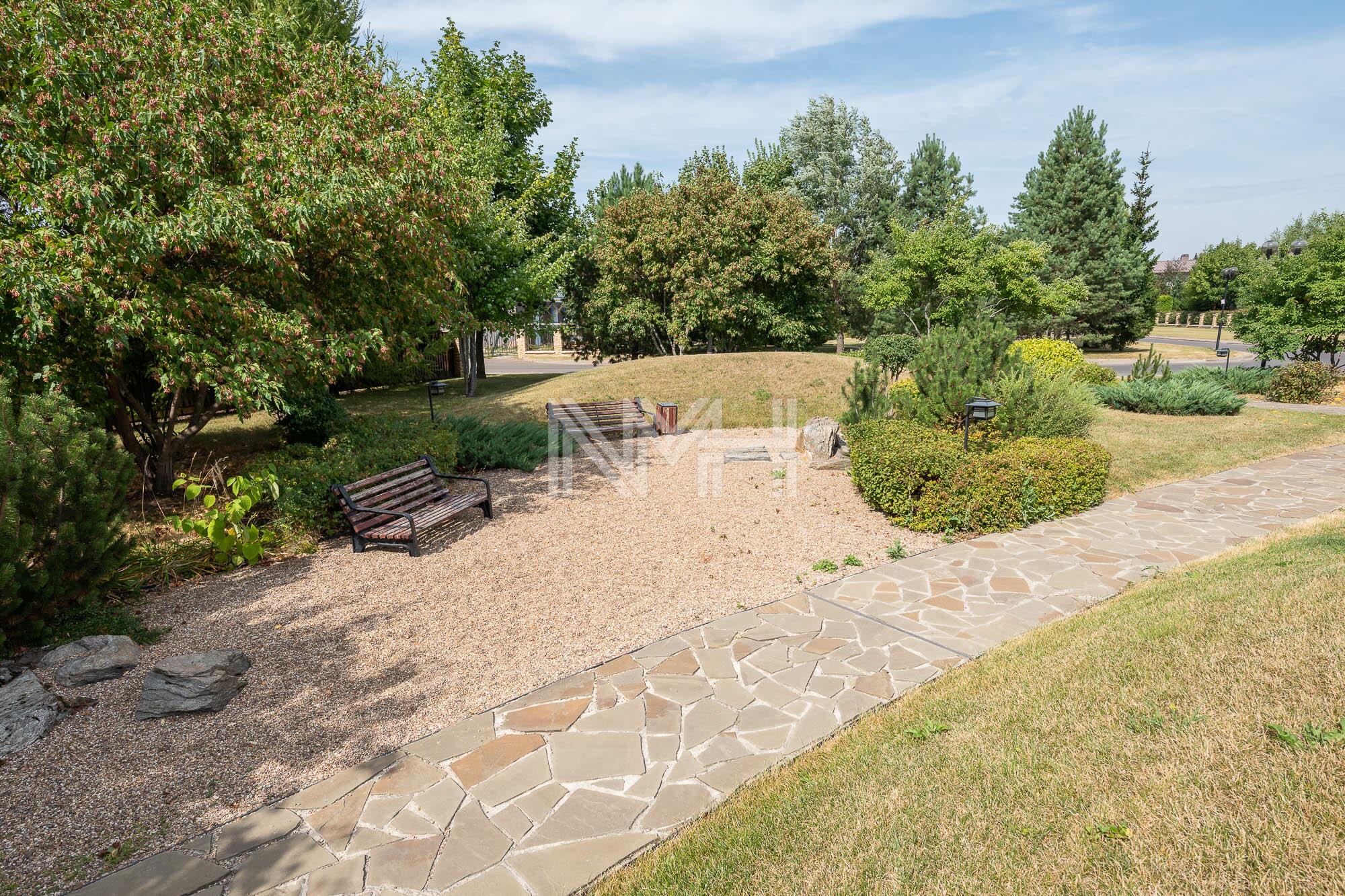 2-этажный коттедж 550 м² без отделки