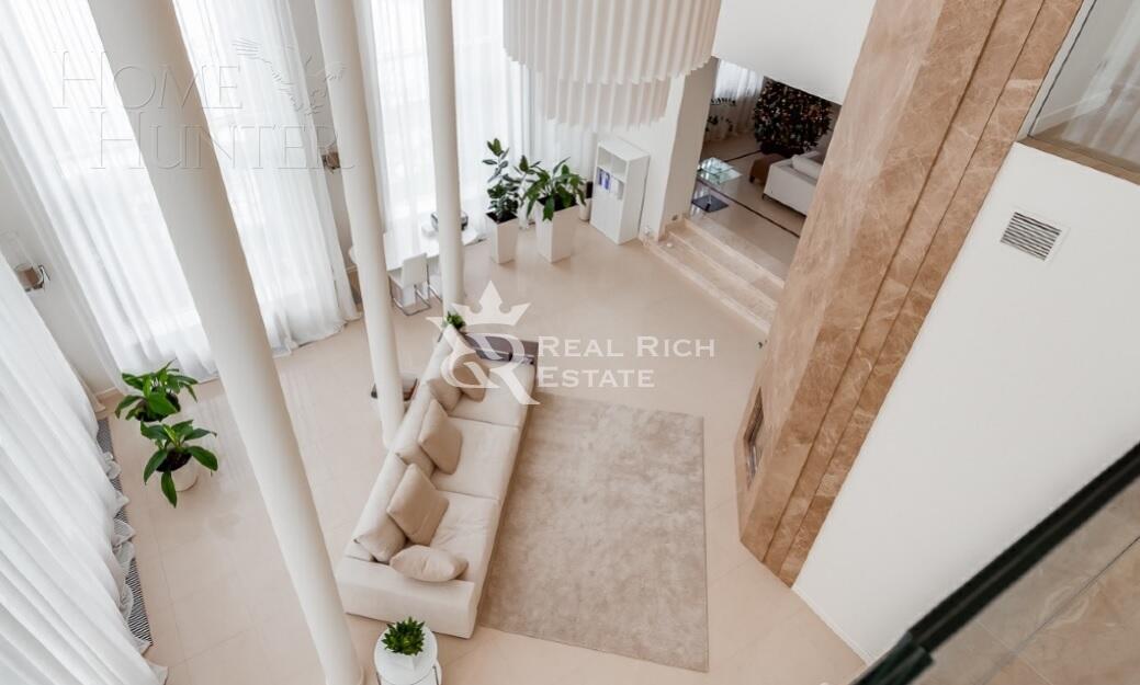 3-этажный коттедж 1 000 м² с отделкой