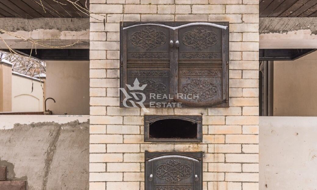 2-этажный коттедж 2 200 м² без отделки