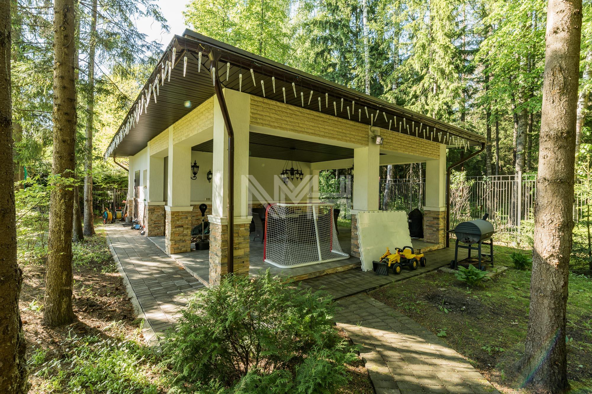 2-этажный коттедж 310 м² с отделкой