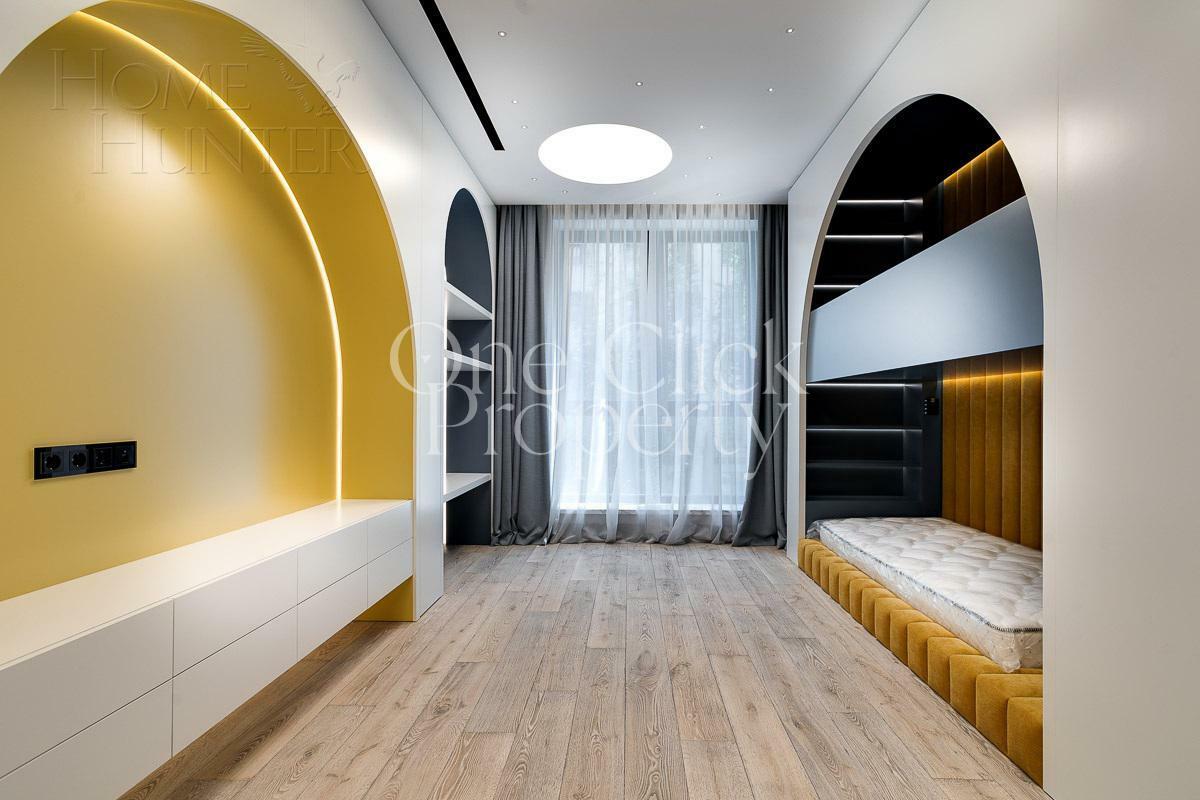 5-КОМН. КВАРТИРА С ОТДЕЛКОЙ 303 М² НА 2 ЭТАЖЕ