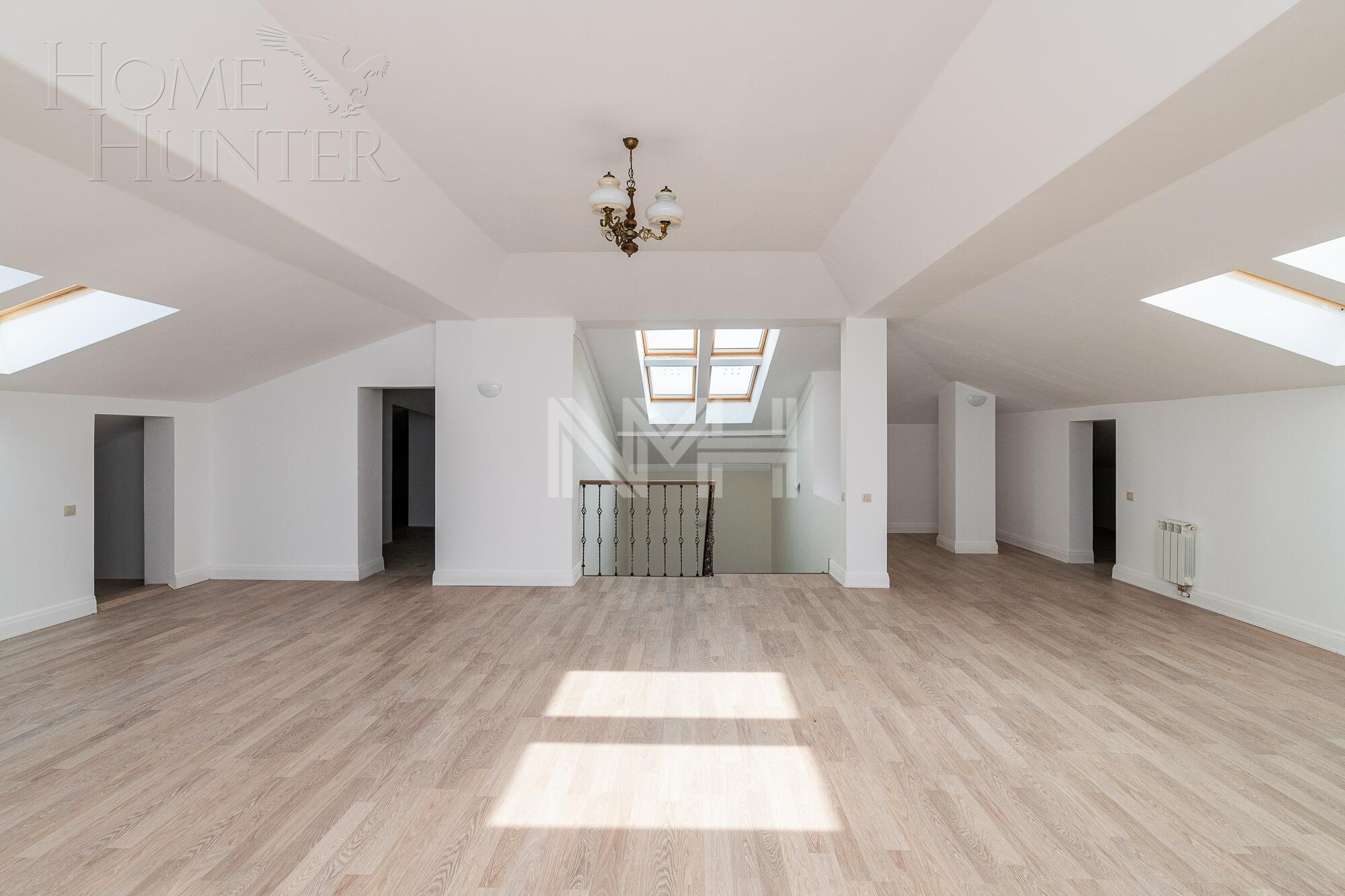 2-этажный коттедж 1 036 м² с отделкой