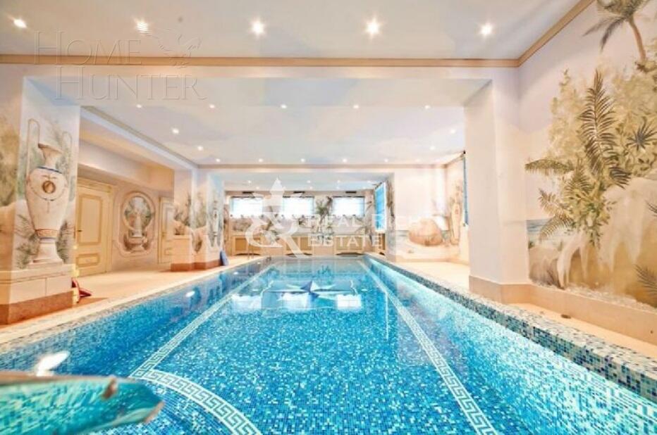 3-этажный коттедж 2 800 м² с отделкой