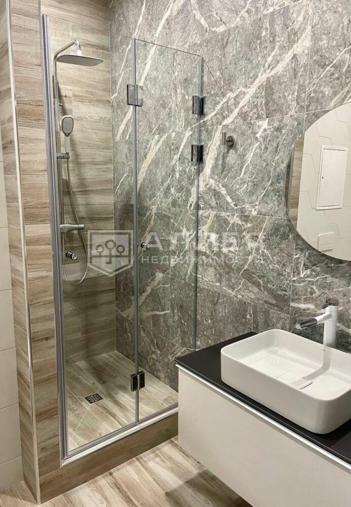 3-этажный таунхаус 320 м² с отделкой