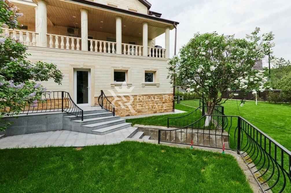 2-этажный коттедж 396 м² с отделкой