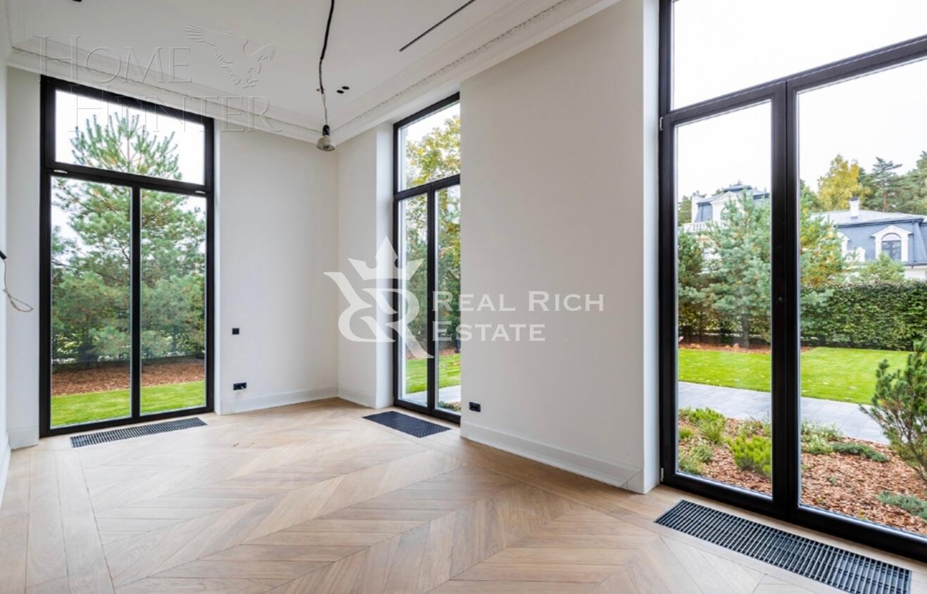 2-этажный коттедж 890 м² с отделкой