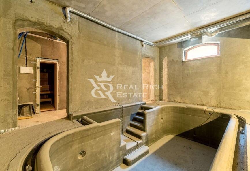 2-этажный коттедж 1 600 м² с отделкой