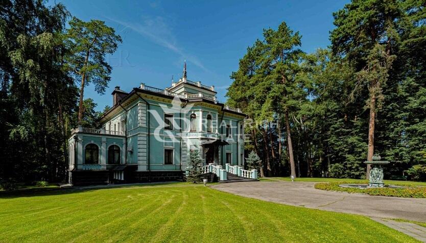 2-этажный коттедж 850 м² с отделкой