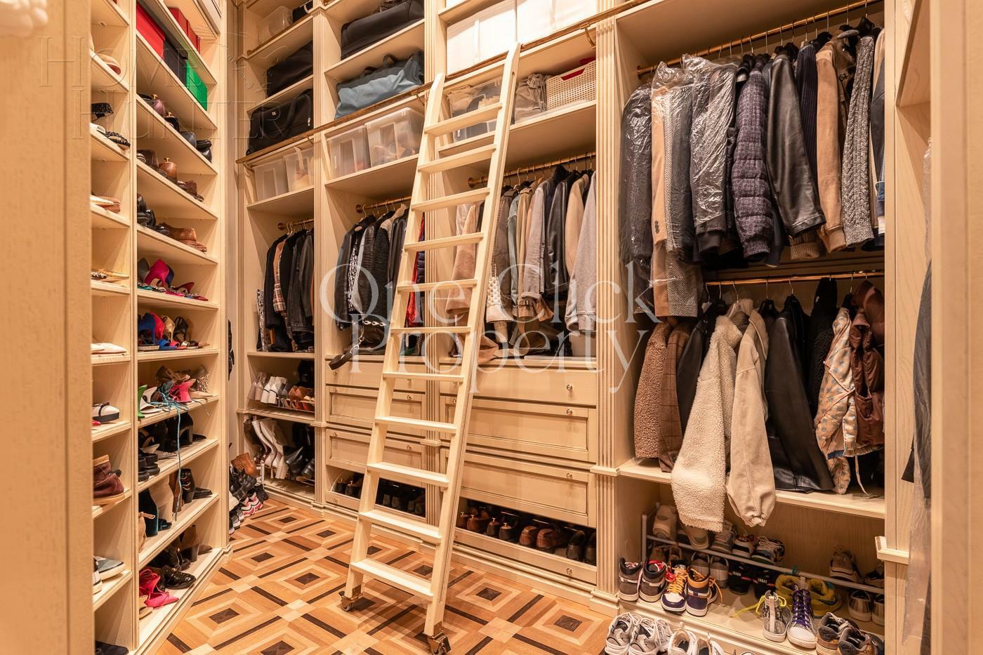 2-УРОВНЕВАЯ КВАРТИРА С ОТДЕЛКОЙ 318 М² НА 2 ЭТАЖЕ