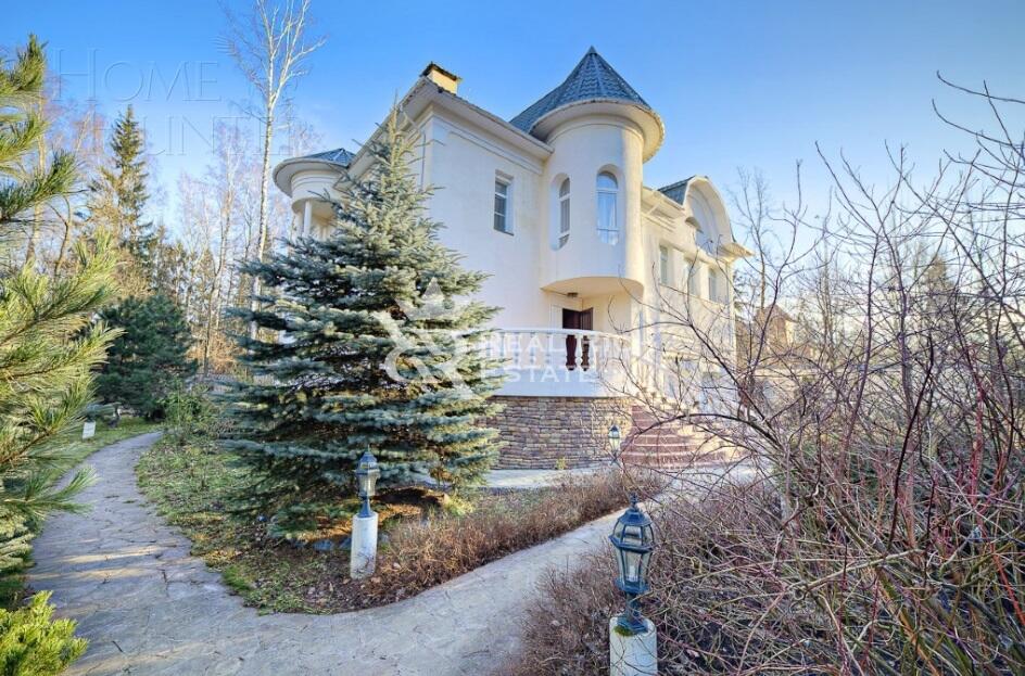 2-этажный коттедж 450 м² с отделкой