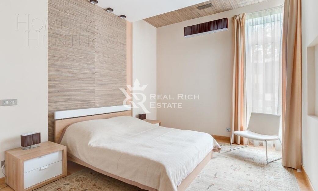 3-этажный коттедж 550 м² с отделкой