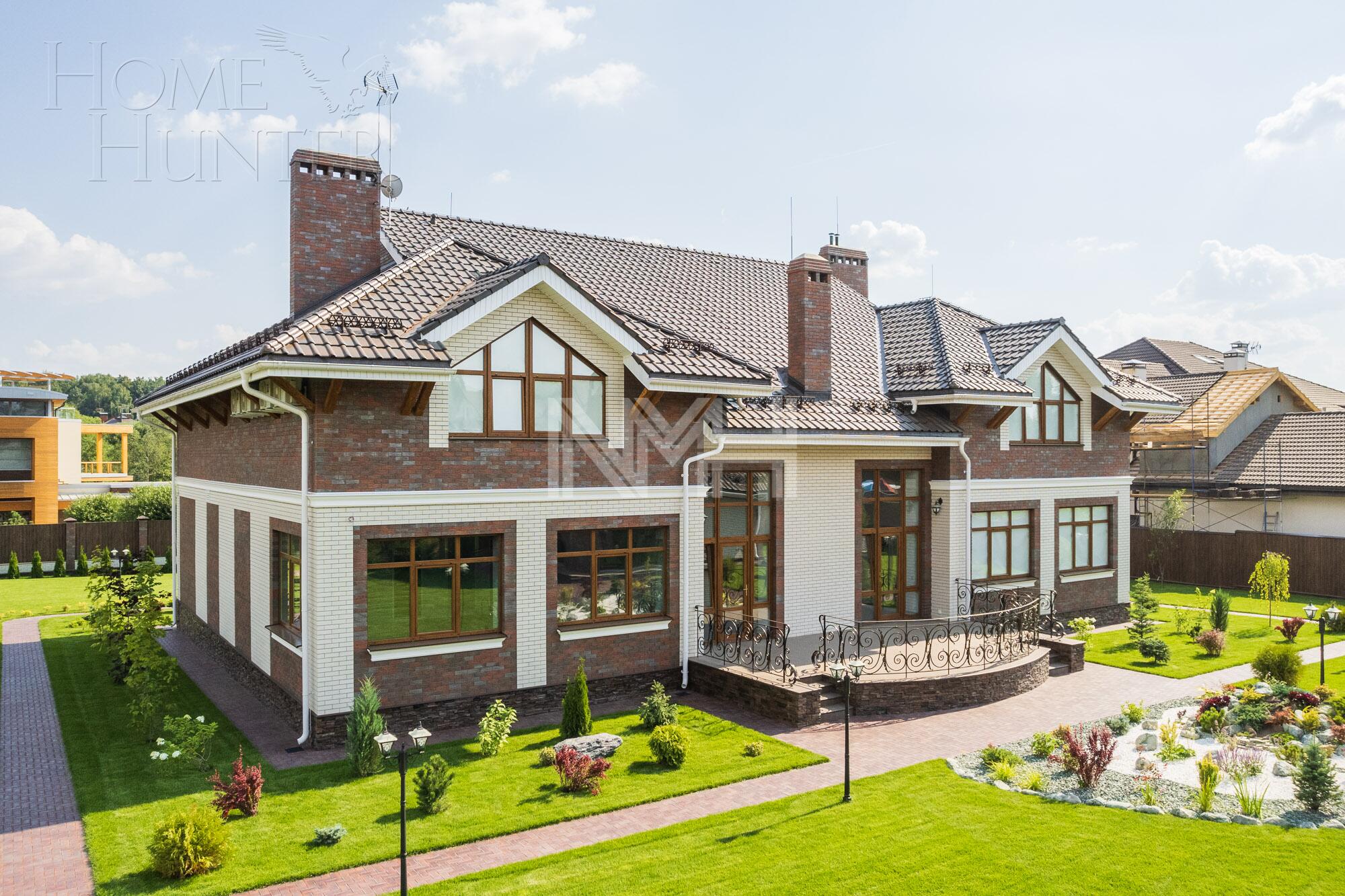 2-этажный коттедж 900 м² с отделкой
