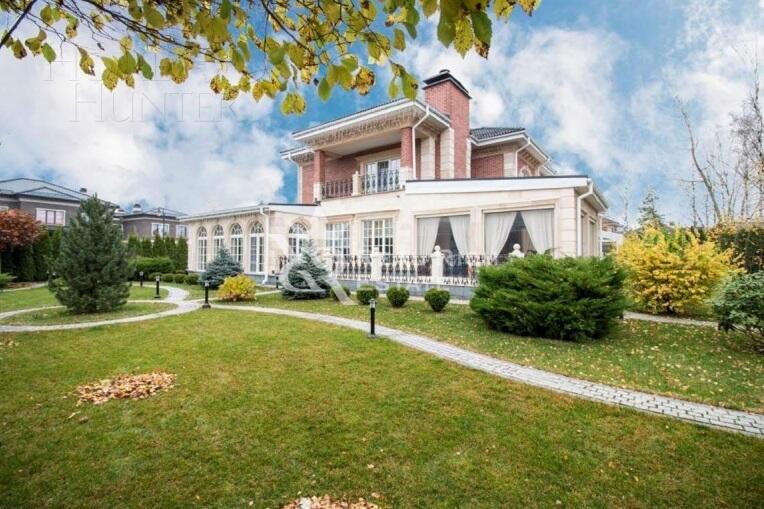 2-этажный коттедж 660 м² с отделкой