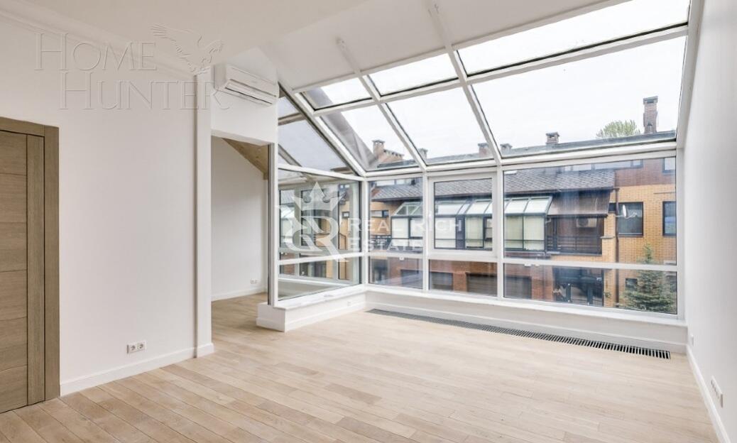 3-этажный таунхаус 360 м² с отделкой