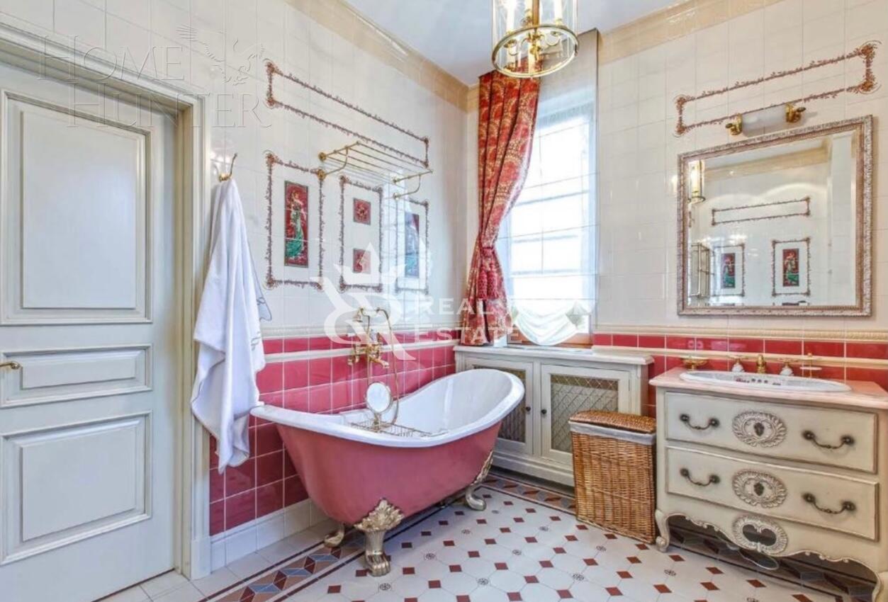 2-этажный коттедж 1 260 м² с отделкой