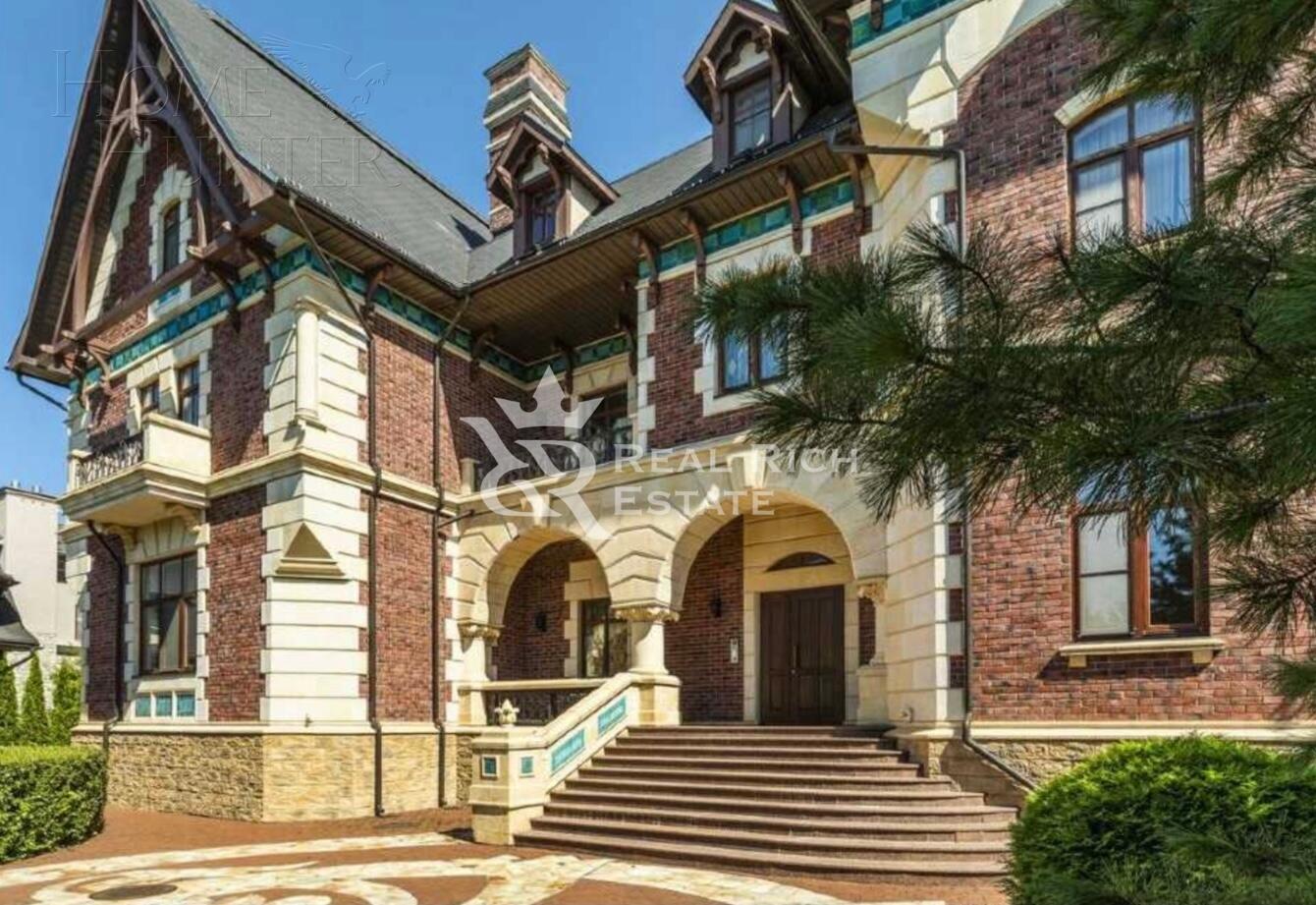 2-этажный коттедж 850 м² с отделкой