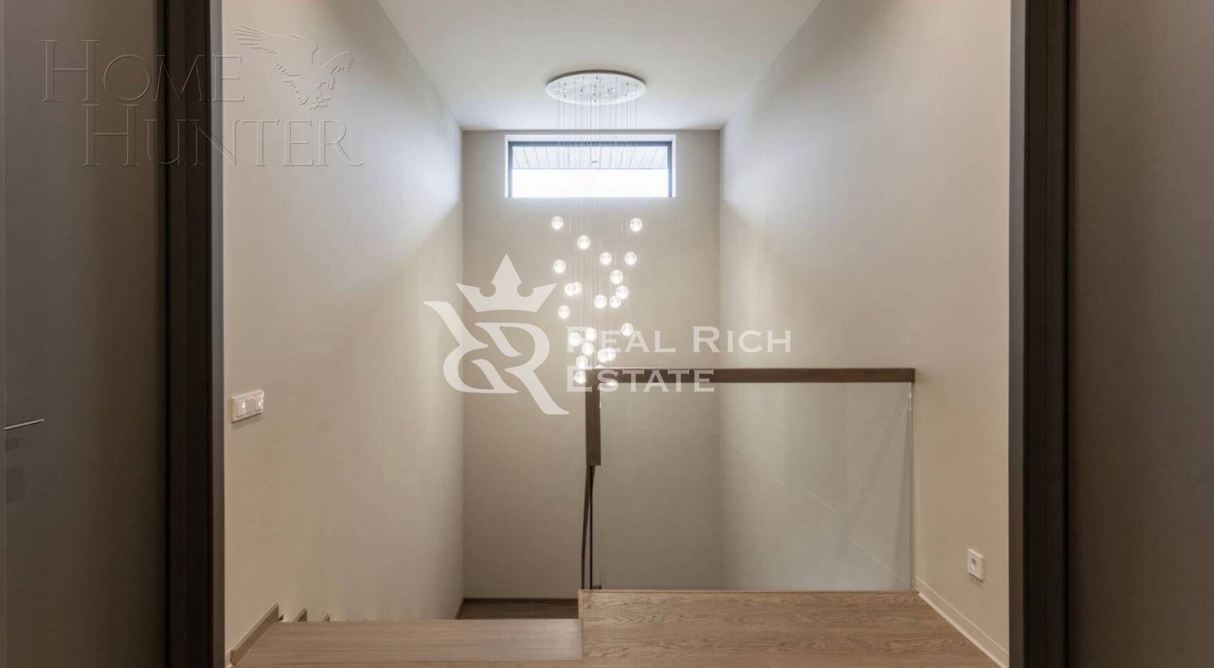 2-этажный коттедж 550 м² с отделкой