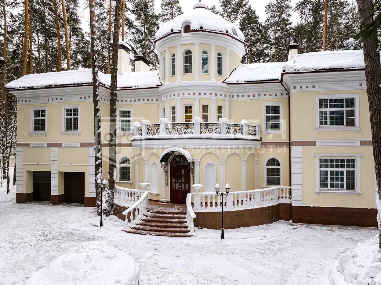 2-этажный коттедж 1 250 м² с отделкой