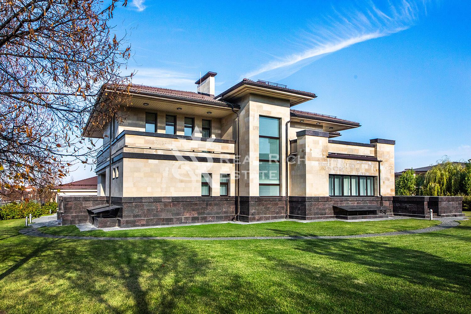 2-этажный коттедж 1 203.87 м² с отделкой