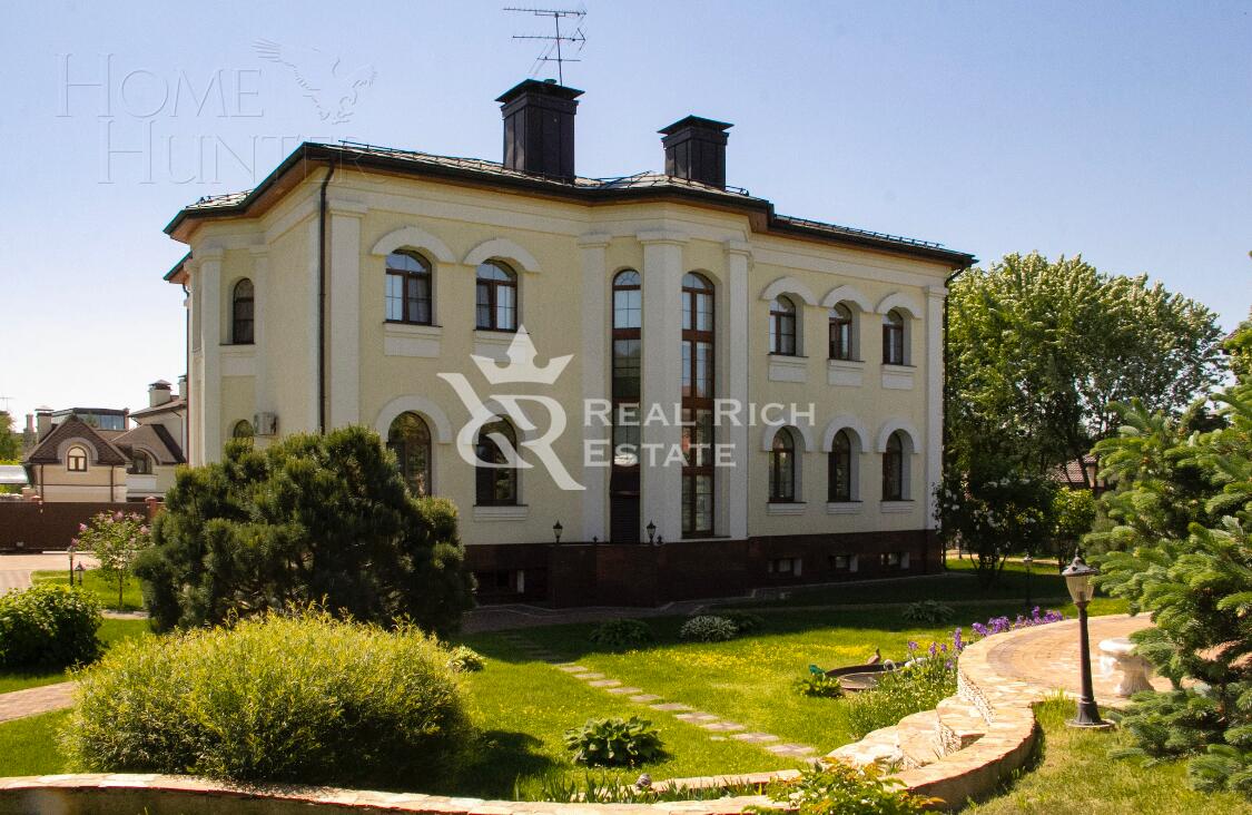 2-этажный коттедж 590 м² с отделкой