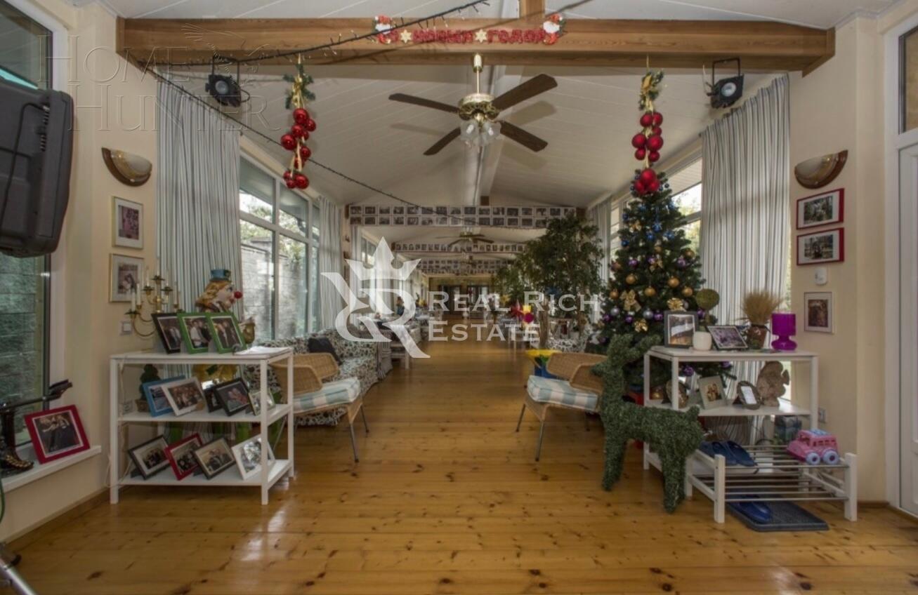 2-этажный коттедж 1 350 м² с отделкой