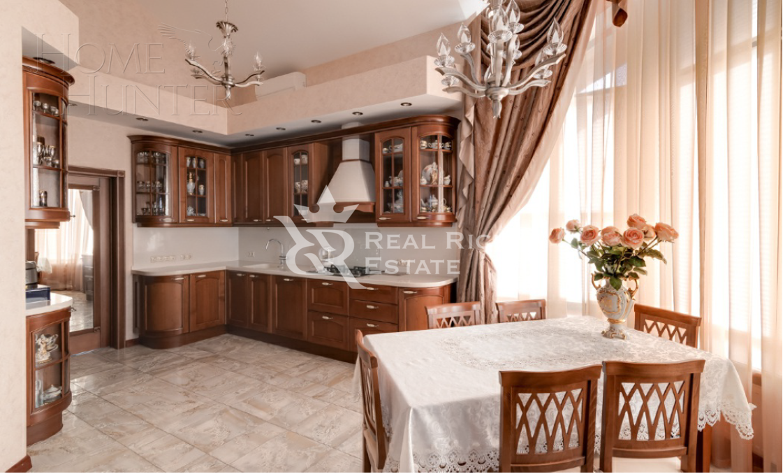 2-этажный коттедж 465 м² с отделкой