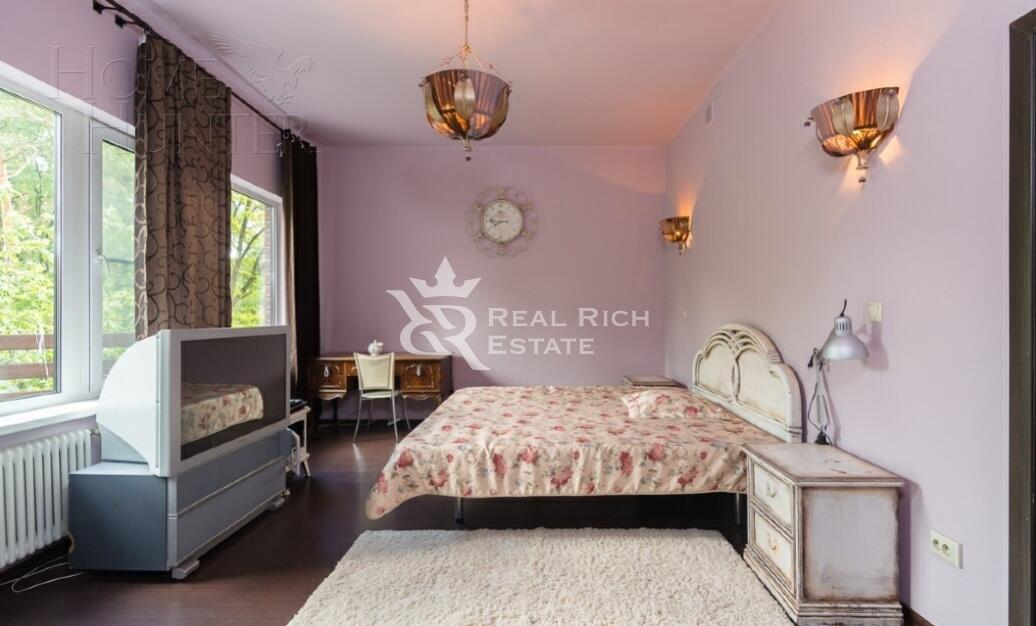 3-этажный коттедж 860 м² с отделкой