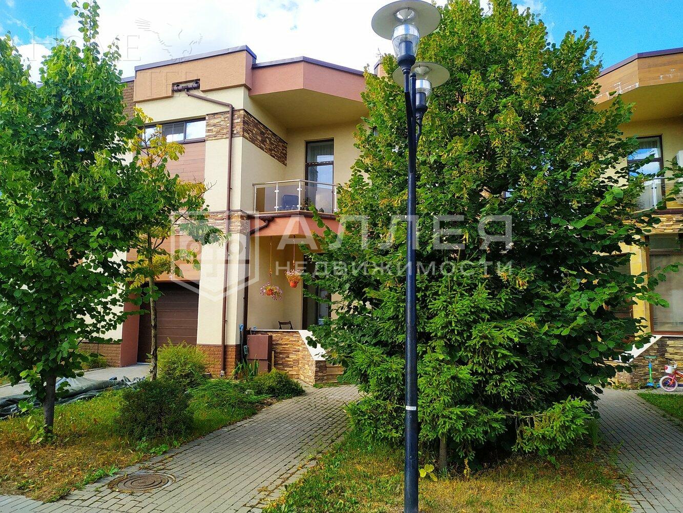 2-этажный таунхаус 200 м² с отделкой